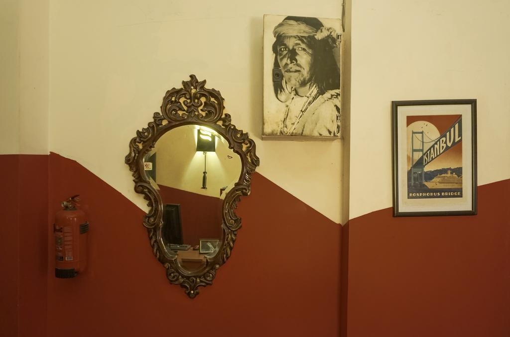Chillout Lya Hostel & Lounge Istanbul Exterior photo